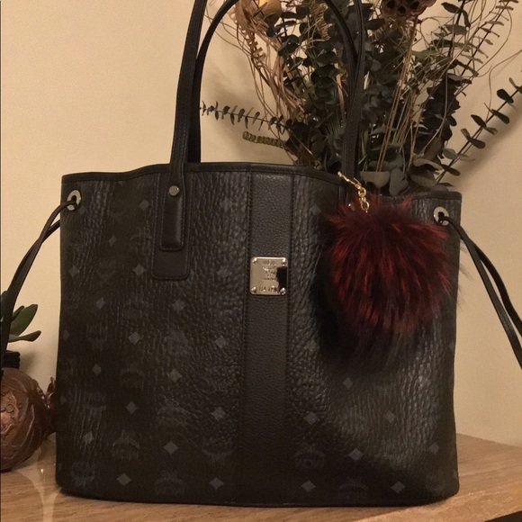 MCM Handbags - 💼New MCM Liz Medium Black Tote Bag ONLY